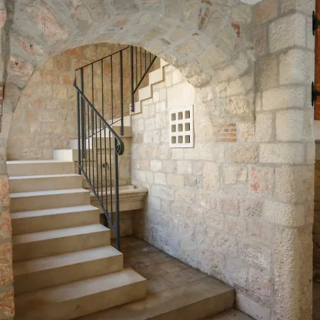 Heritage House 